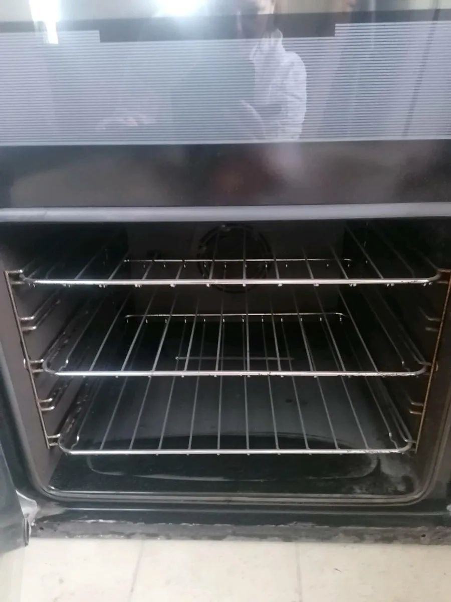 Electrolux cooker - Image 4