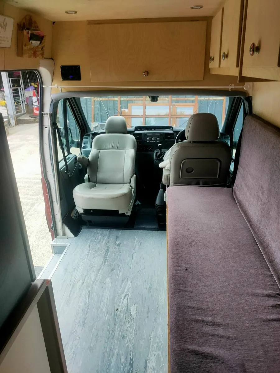Camper van - Image 4