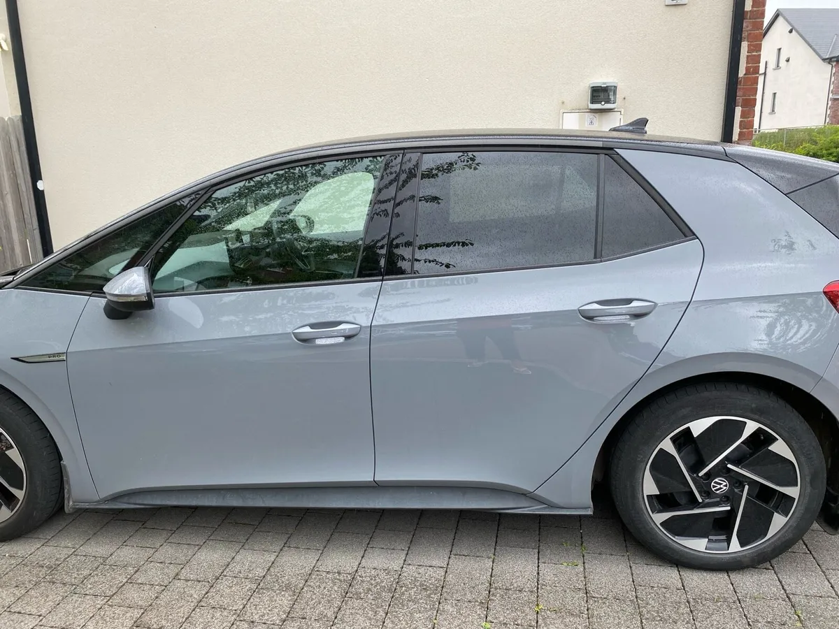 Car - Image 2