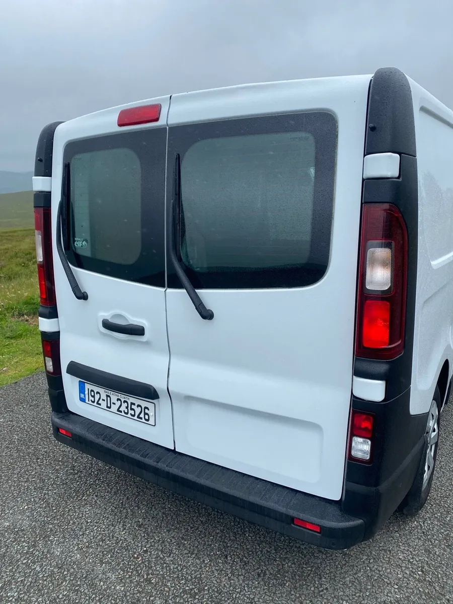 2019 Renault Trafic // Camper Conversion - Image 4