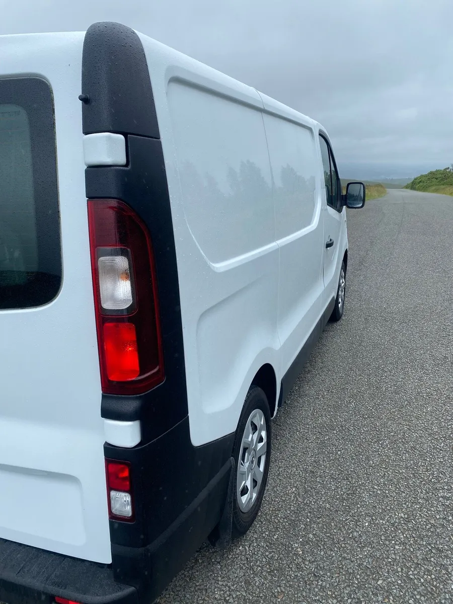 2019 Renault Trafic // Camper Conversion - Image 4