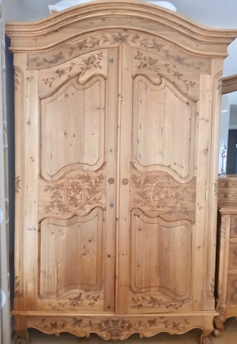 Antique Pine Wardrobe - Image 1