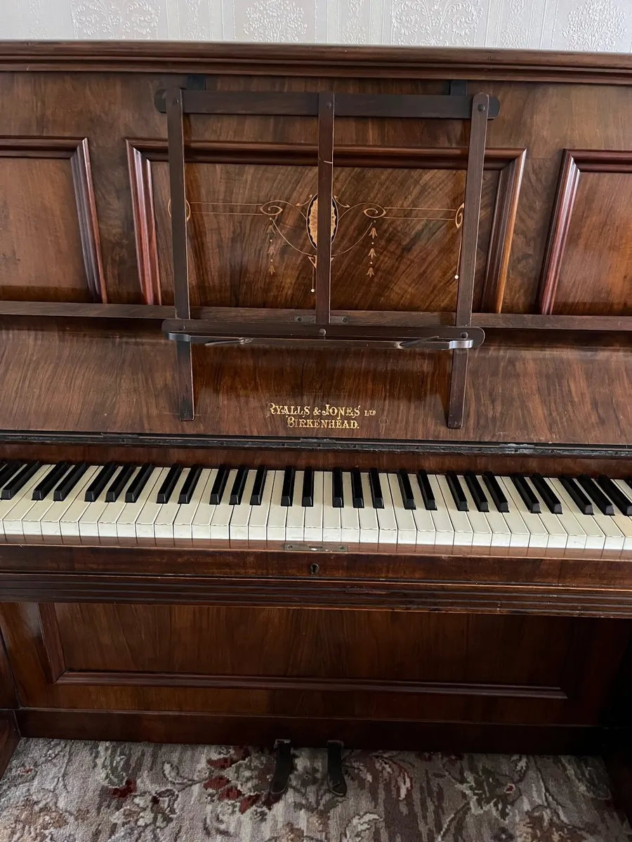 Piano - Image 1