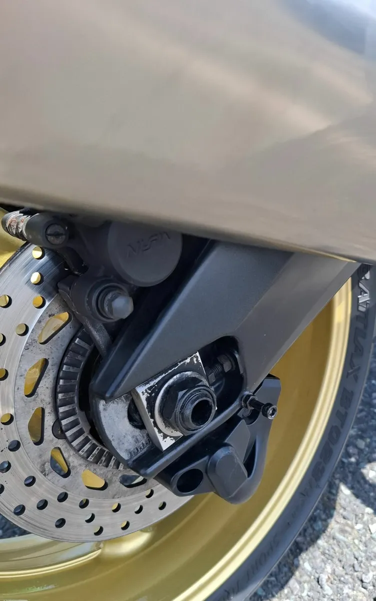 YAMAHA Fazer Fz1000 2010 - Image 4