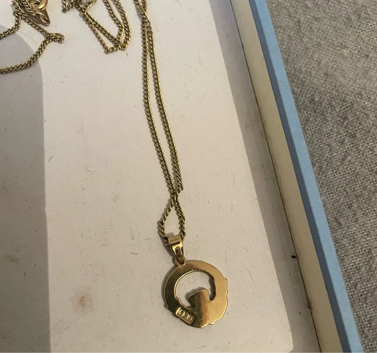 Gold plated Claddagh chain - Image 3