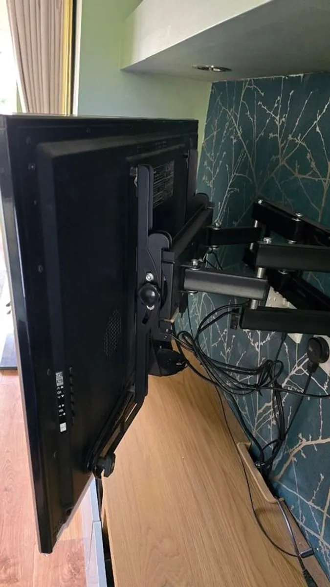 Panasonic 42 inch smart TV - Image 2