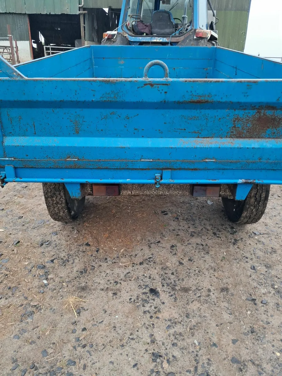 Tipping trailer - Image 3