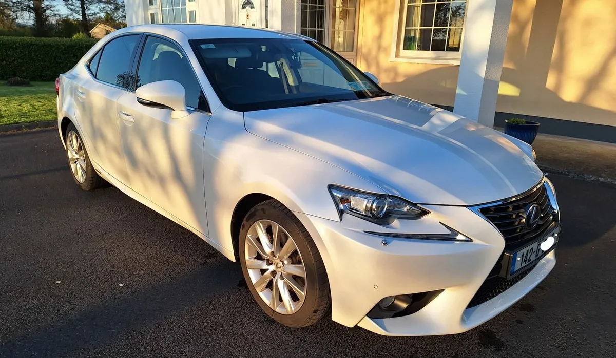 Lexus IS 2014 - Image 4