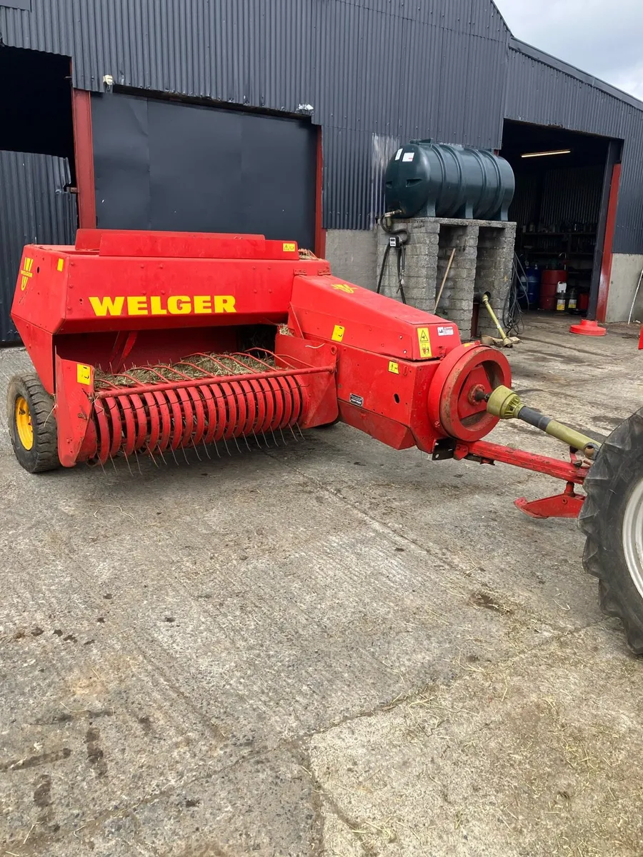 Welger square baler - Image 1