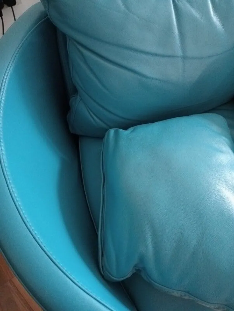 Fama Moon Leather Swivel Recliner Chair - Image 3