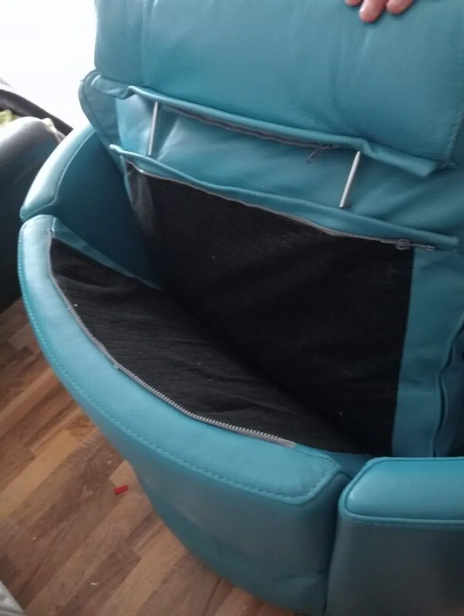 Fama Moon Leather Swivel Recliner Chair - Image 4