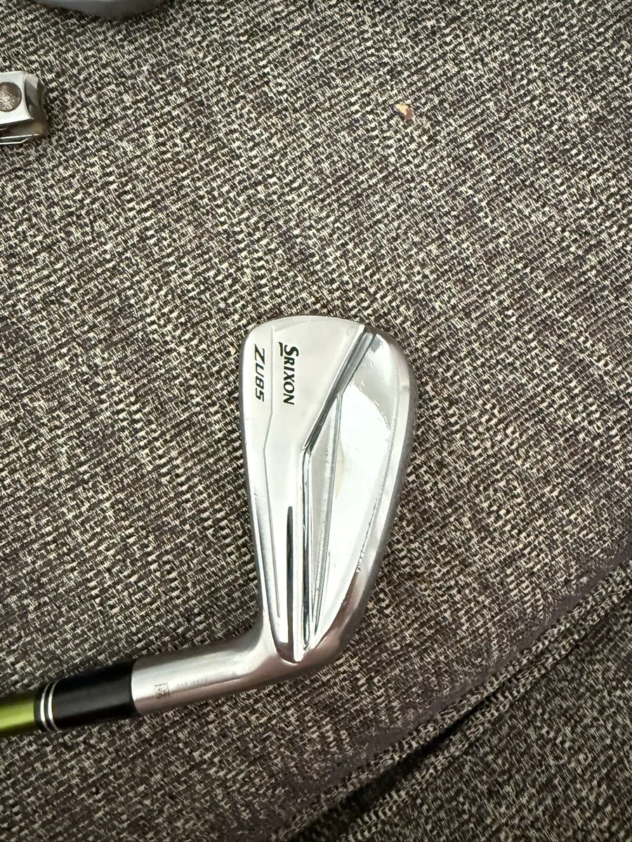 Srixon ZU85 utility iron - Image 1