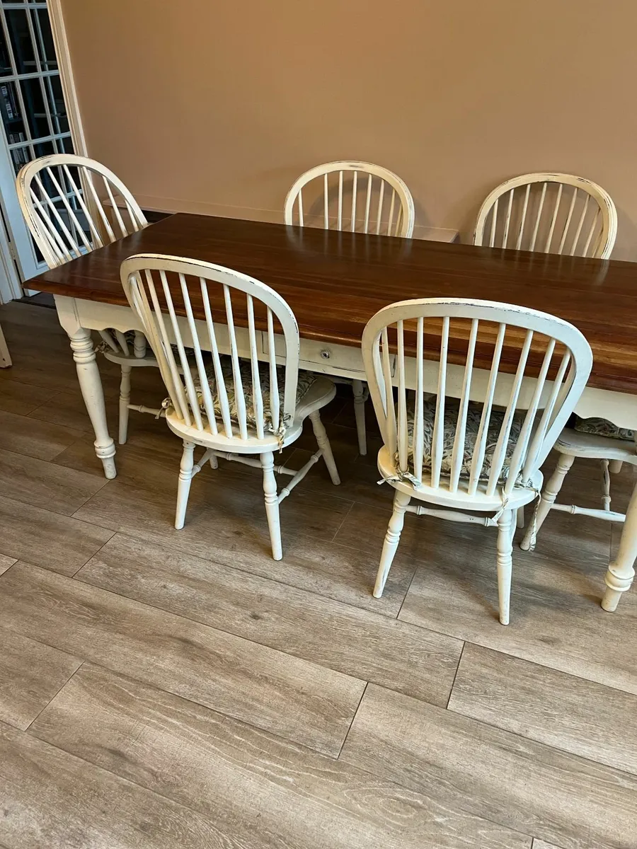 Laura Ashley kitchen table and chairs - Image 1