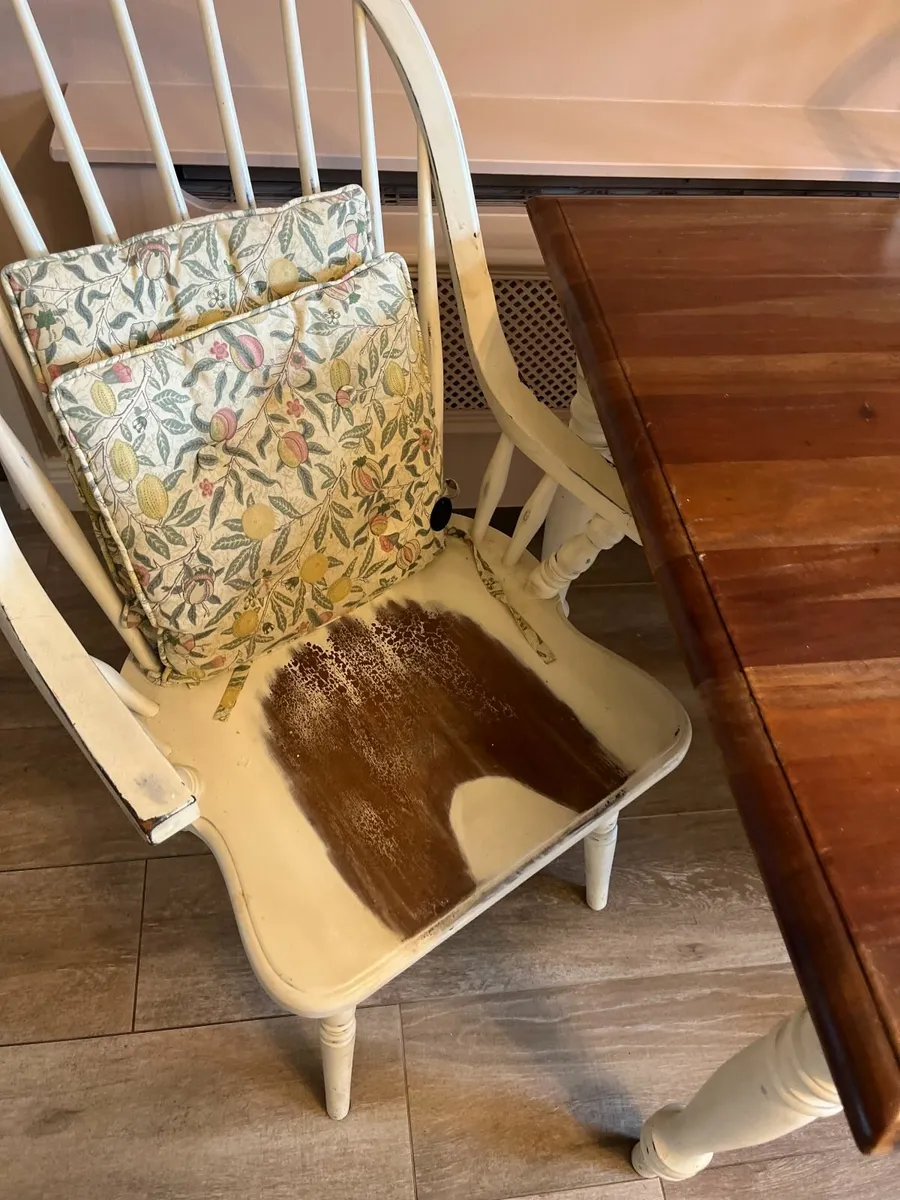 Laura Ashley kitchen table and chairs - Image 4
