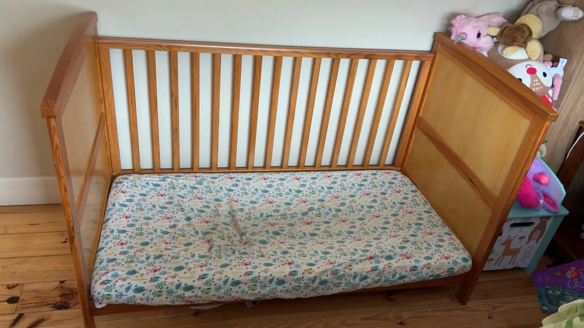 Cot bed + Mattress + bedding