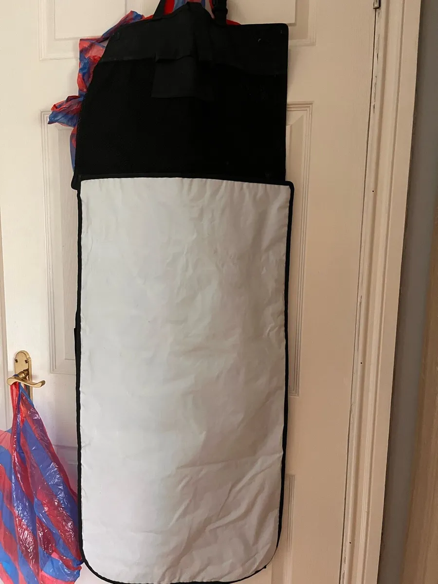 Nappy changer for on the go or car - Image 4