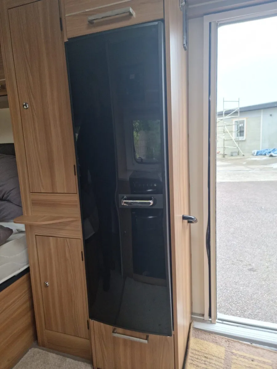 Caravan - Image 4