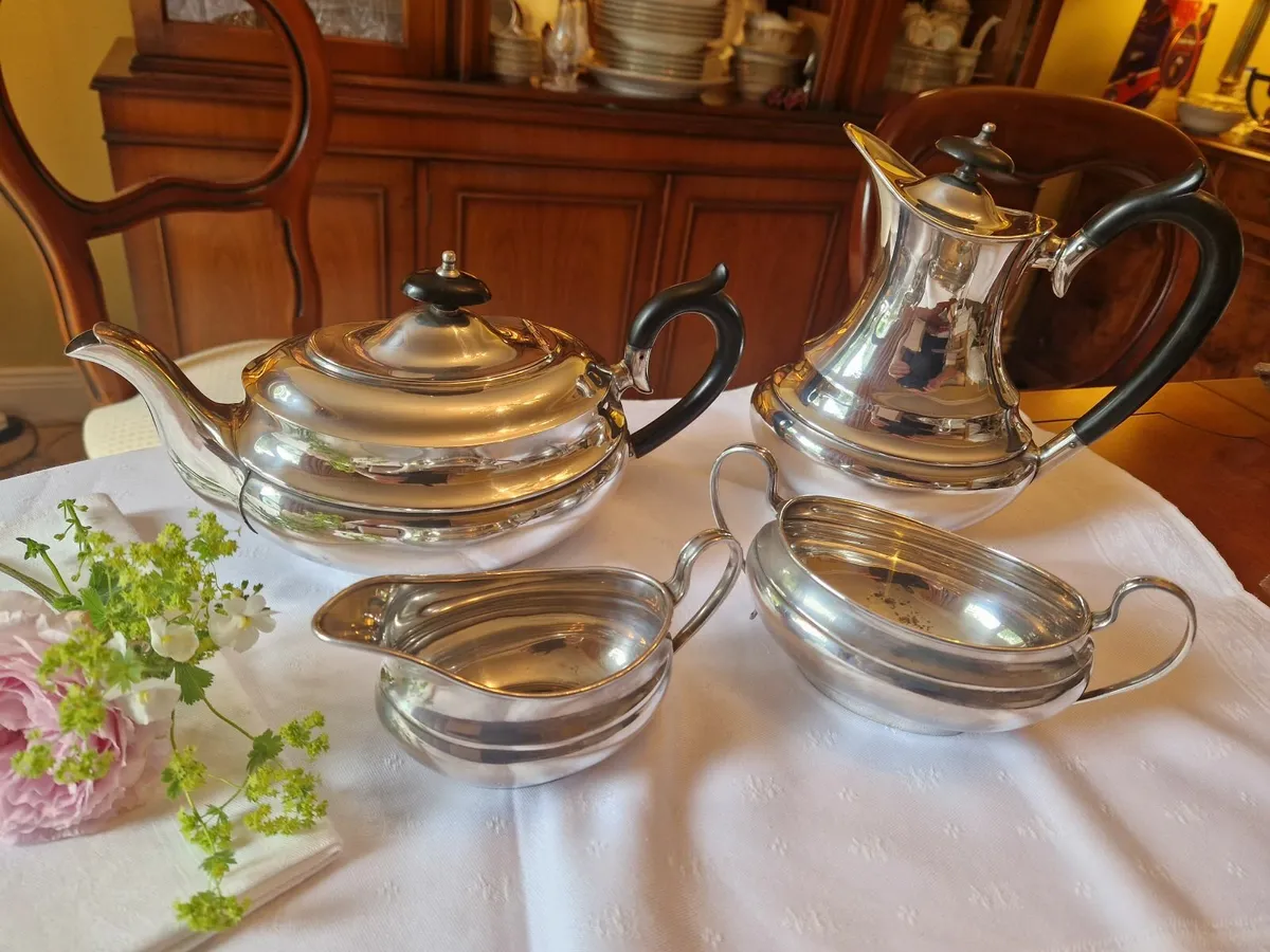 Silver EPNSA1 303 teaset - Image 3
