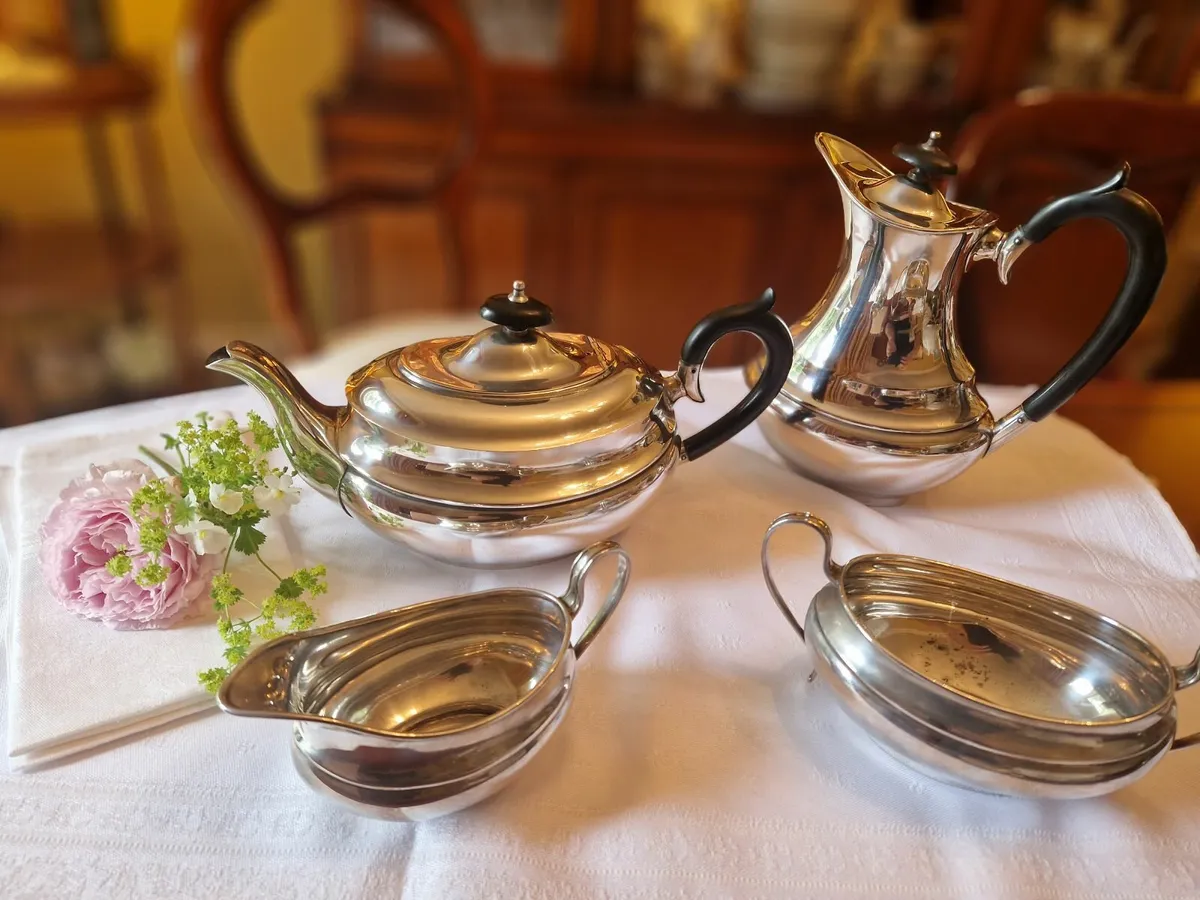 Silver EPNSA1 303 teaset - Image 4