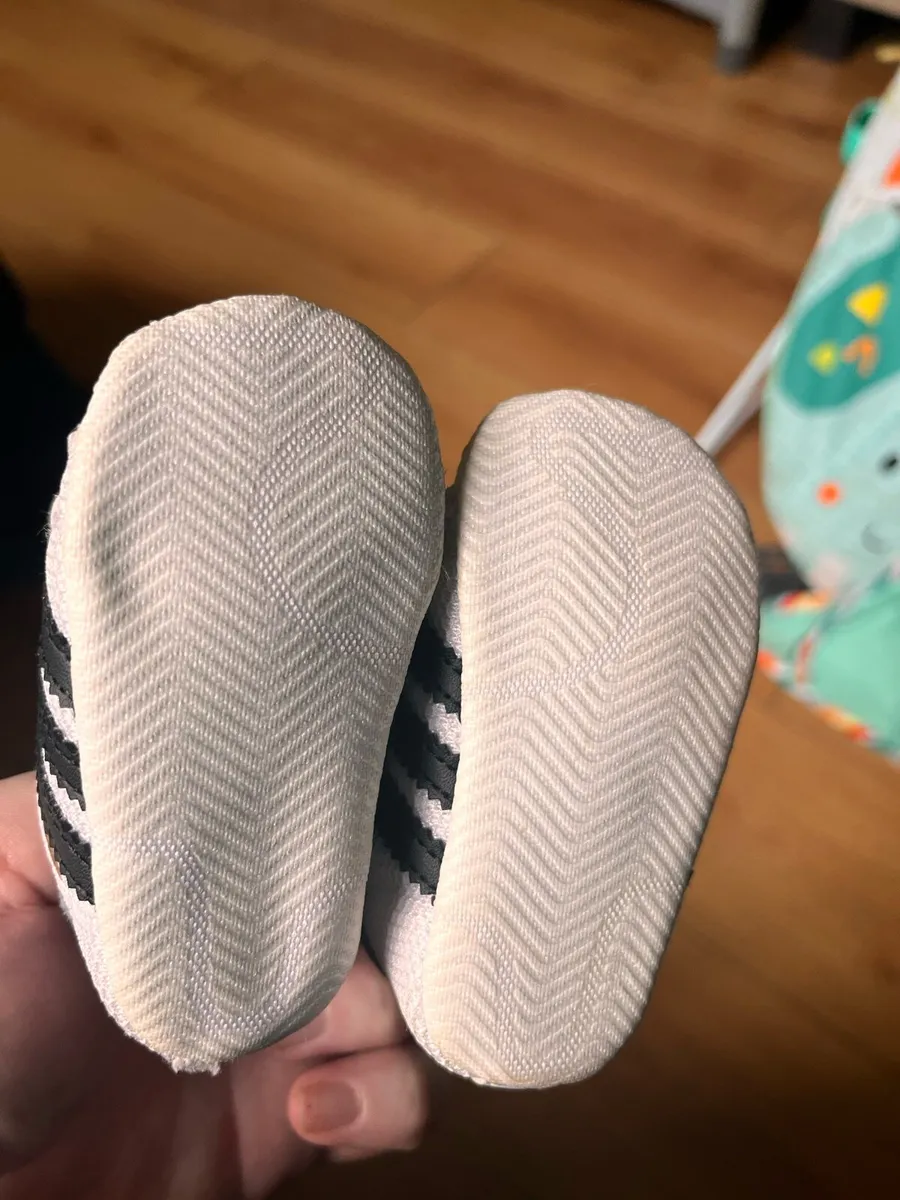 Adidas superstar crib size - Image 3