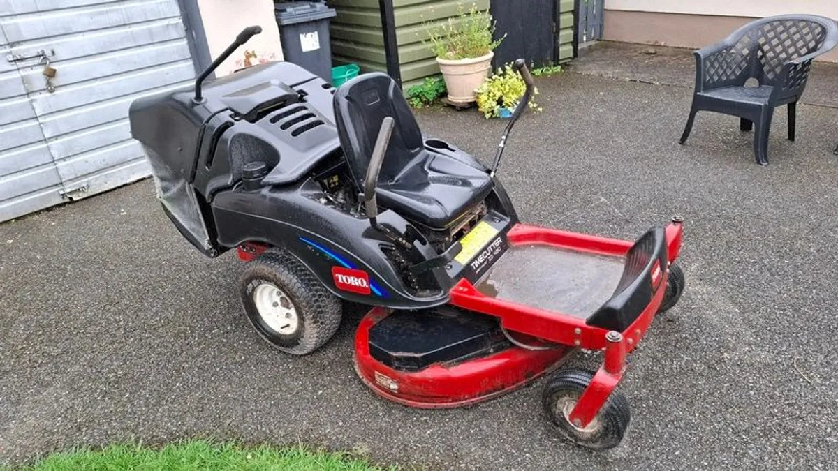 Toro Zero Turn (needs work) - Image 1