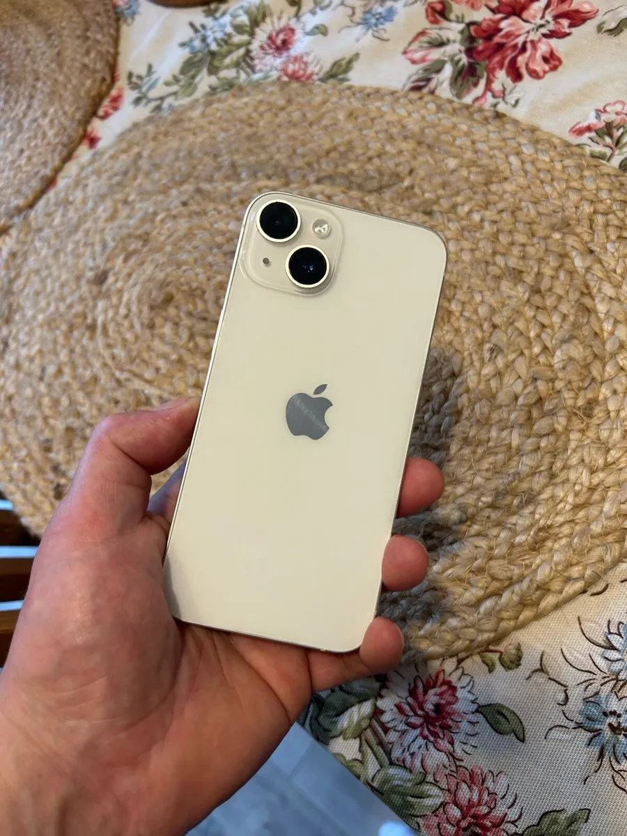 iPhone 14 - Image 2