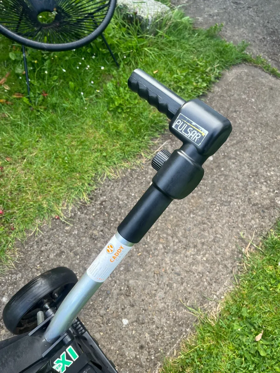 Golf trolley. - Image 4