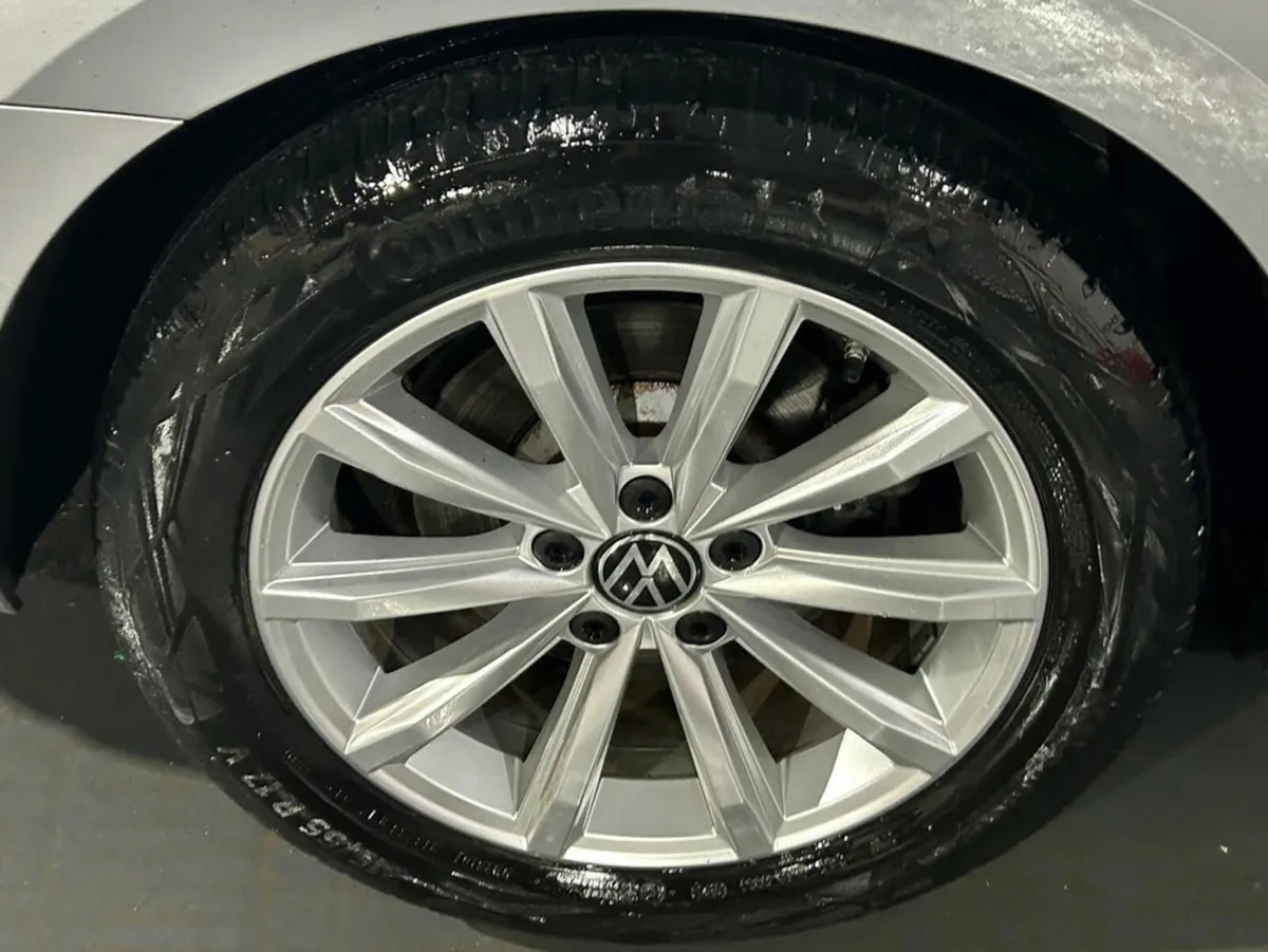 Volkswagen Passat BUSINESS 2.0 TDI MANUAL 6SPEED F - Image 4