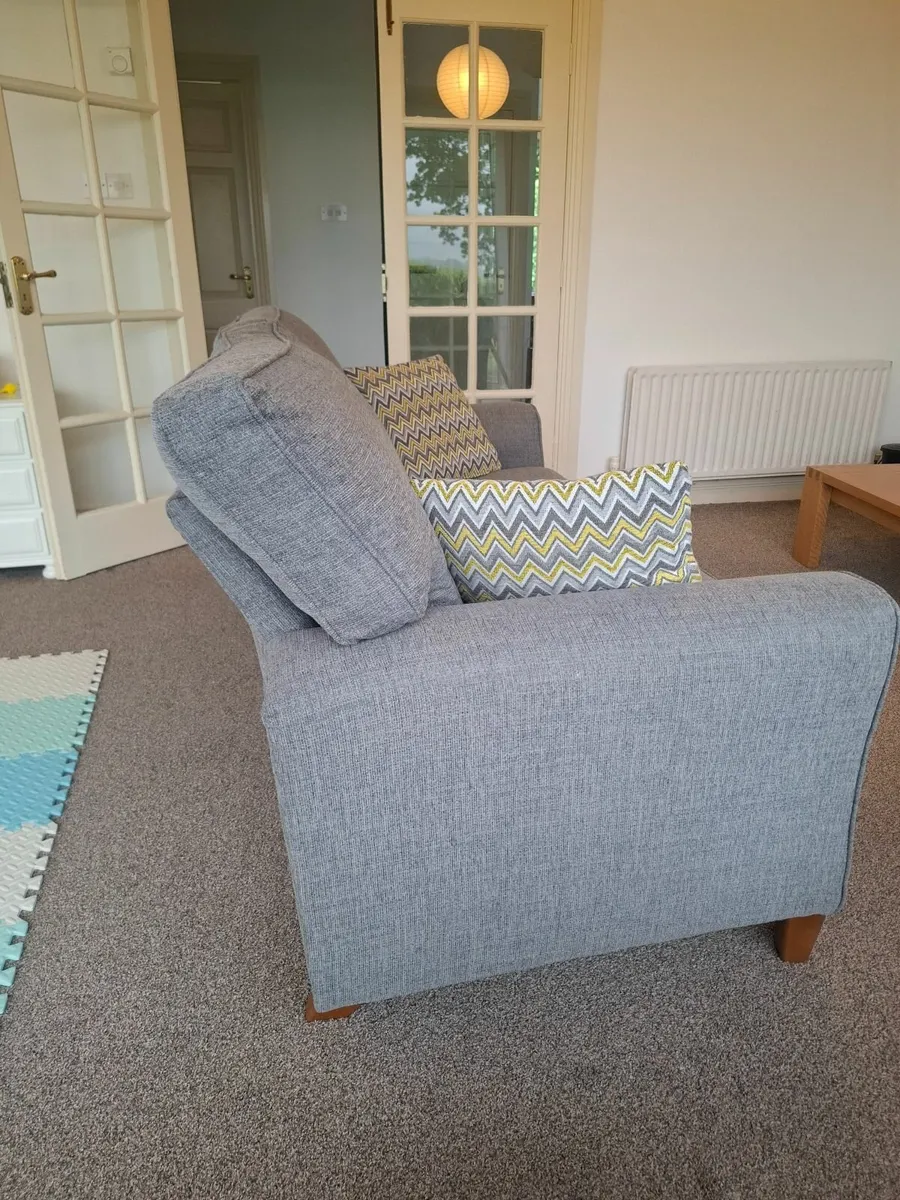 3 seater fabric couch - Image 3