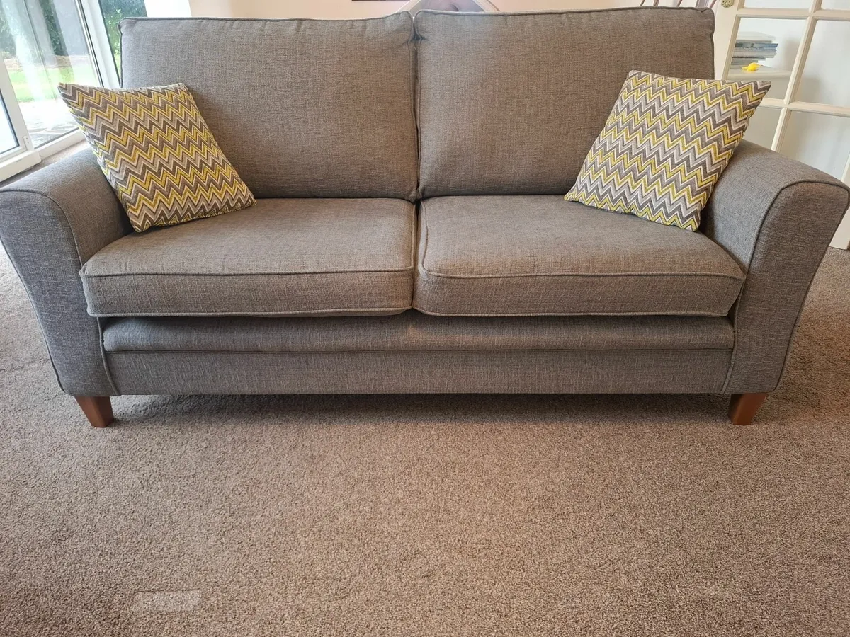 3 seater fabric couch - Image 1