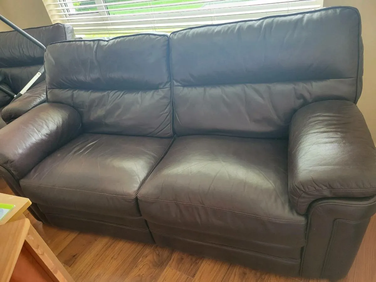 leather recliners - Image 1