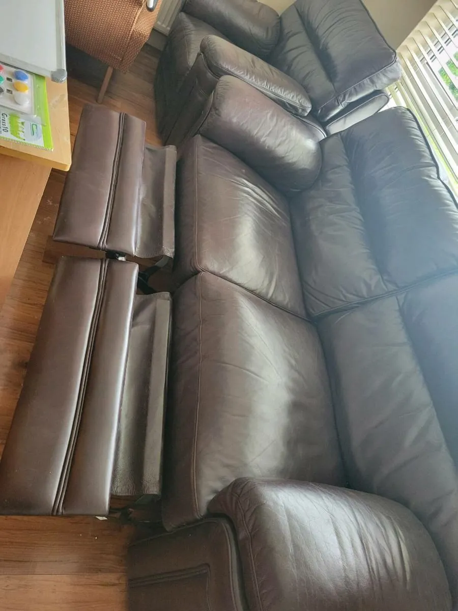 leather recliners - Image 3