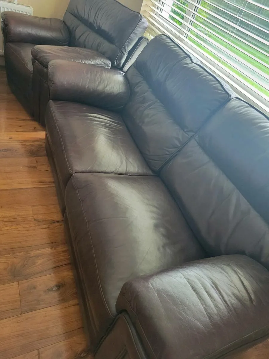 leather recliners - Image 4
