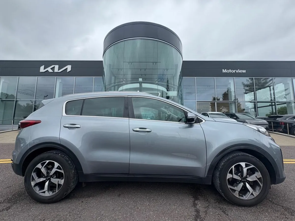 Kia Sportage K3 5DR*STUNNING CONDITION* Heated Lea - Image 1