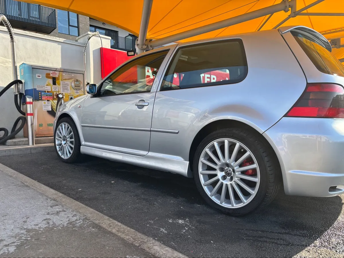 2003 Volkswagen Golf R32  2 door/ sunroof - Image 2