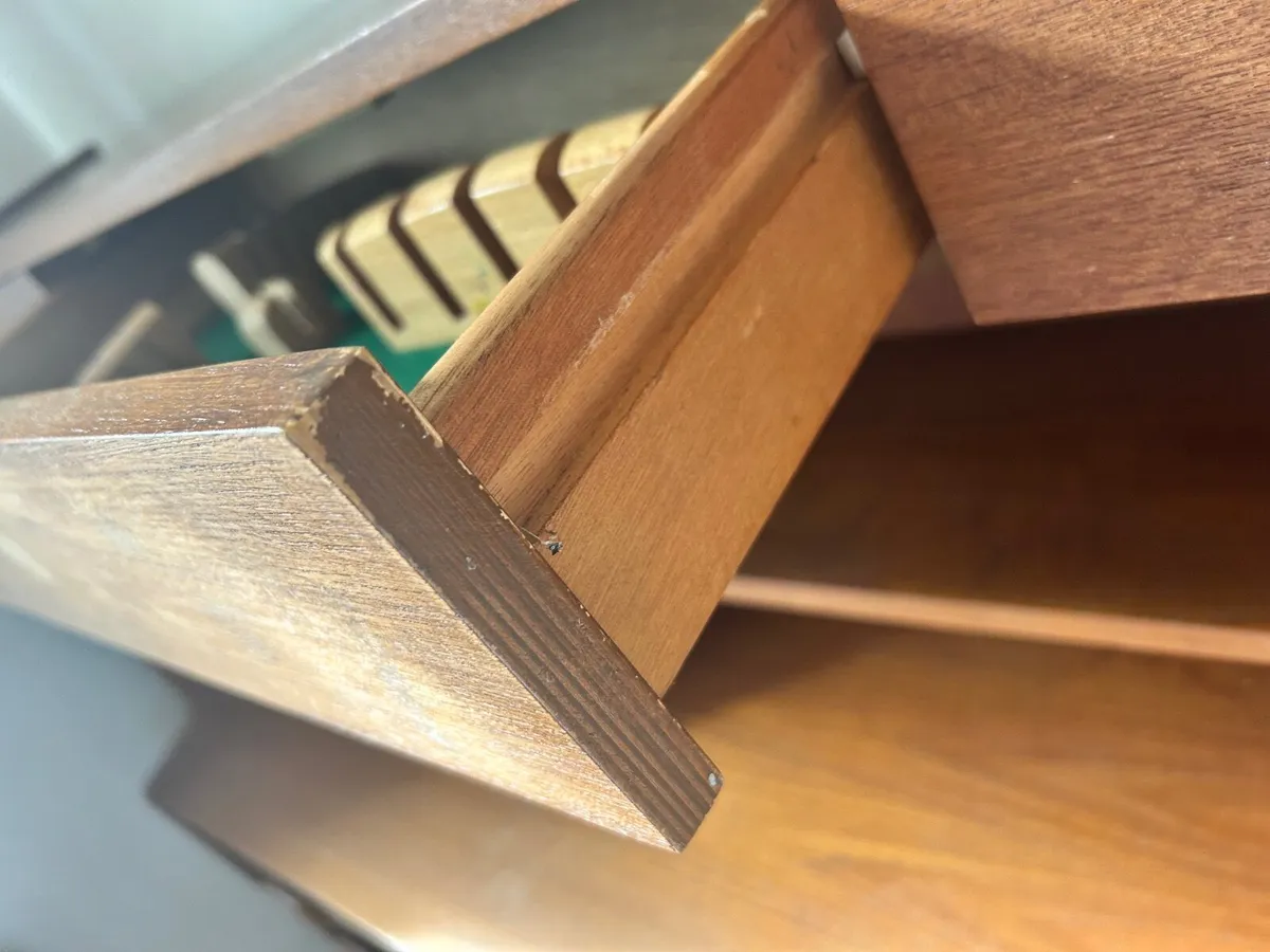 Mid century stonehill dining room cabinet - Image 3