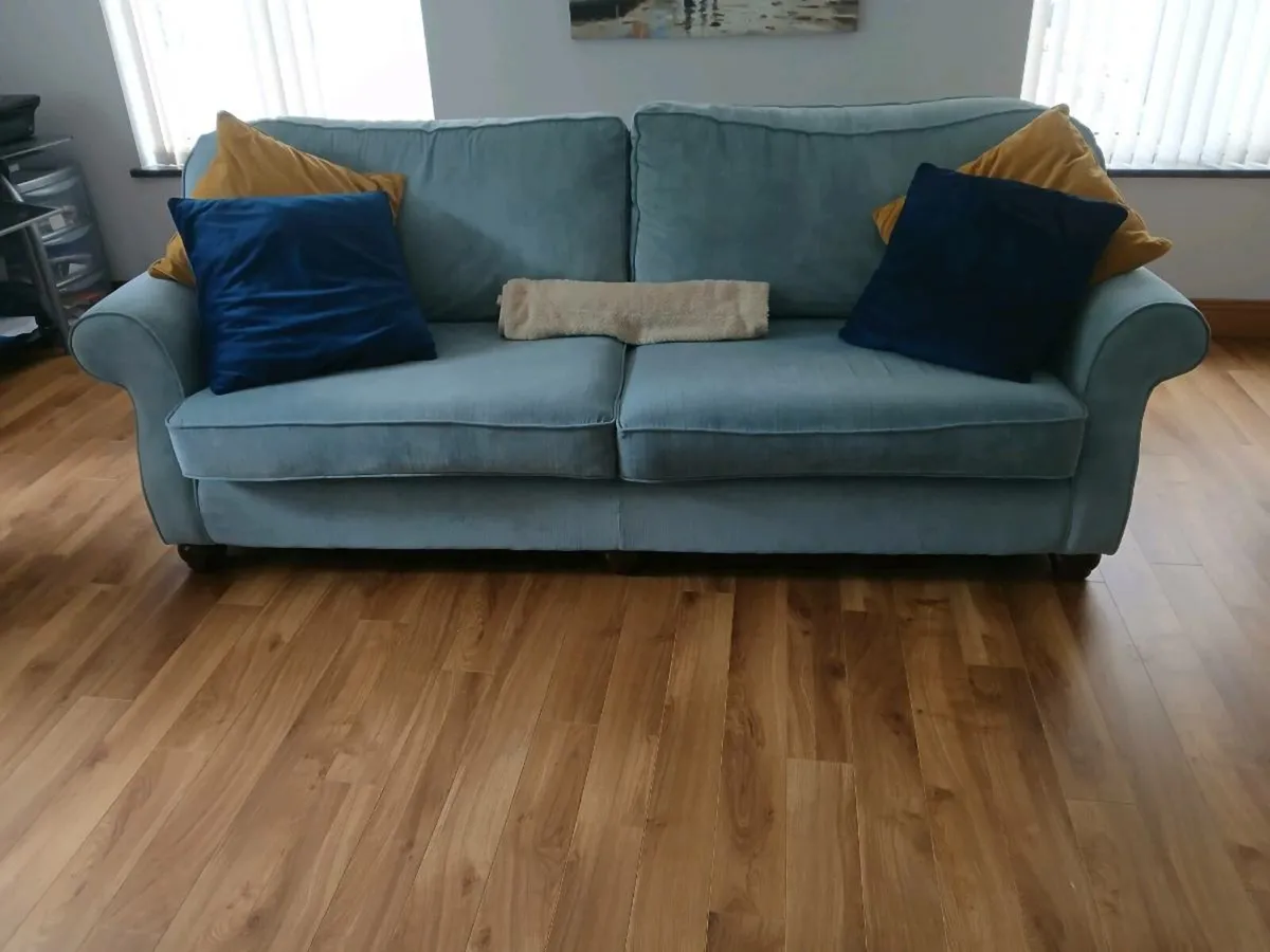 3 piece sofa - Image 2