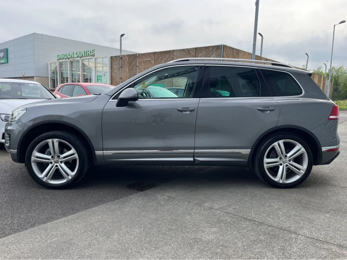 Volkswagen Touareg 3.0 TDI CV 262HP V6 R-line 5 S - Image 4