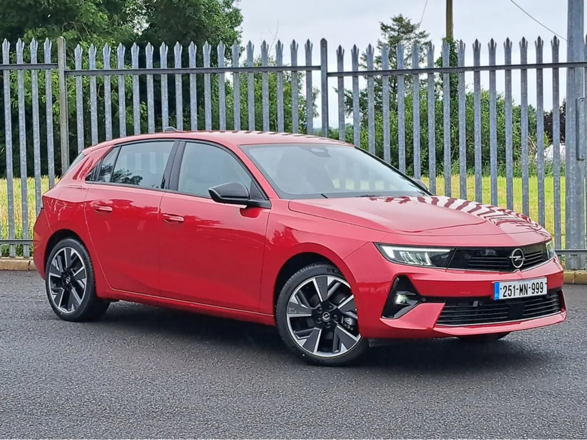 Opel Astra E 156BHP Elegance 54kw Fully Electric - Image 2