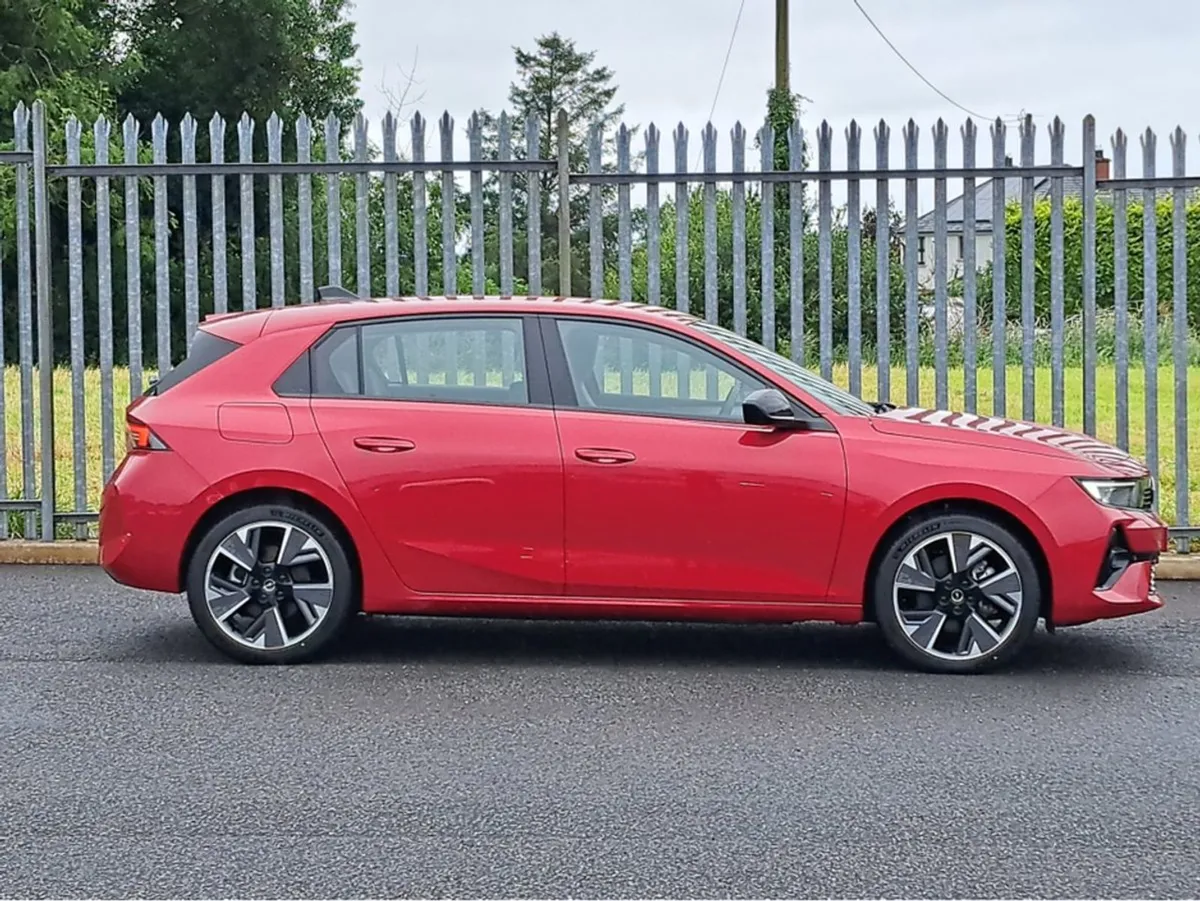 Opel Astra E 156BHP Elegance 54kw Fully Electric - Image 4