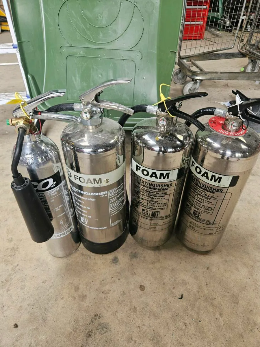 Stainless steel fire extinguishers - Image 1