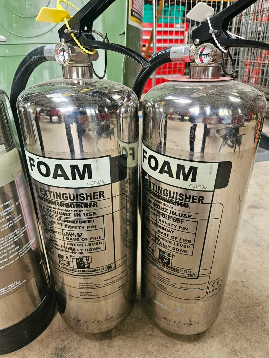 Stainless steel fire extinguishers - Image 2