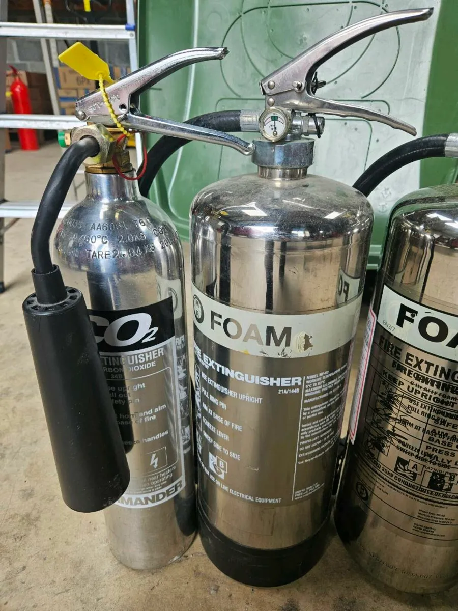 Stainless steel fire extinguishers - Image 3