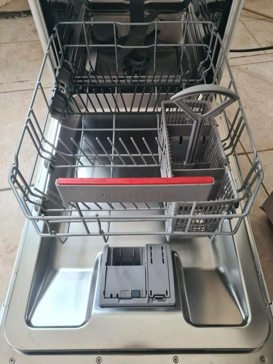 Bosch Dishwasher - Image 4