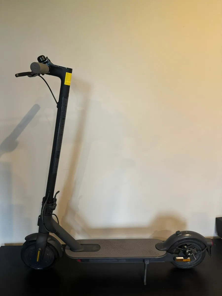Xiaomi MI 1s Scooter - Image 1