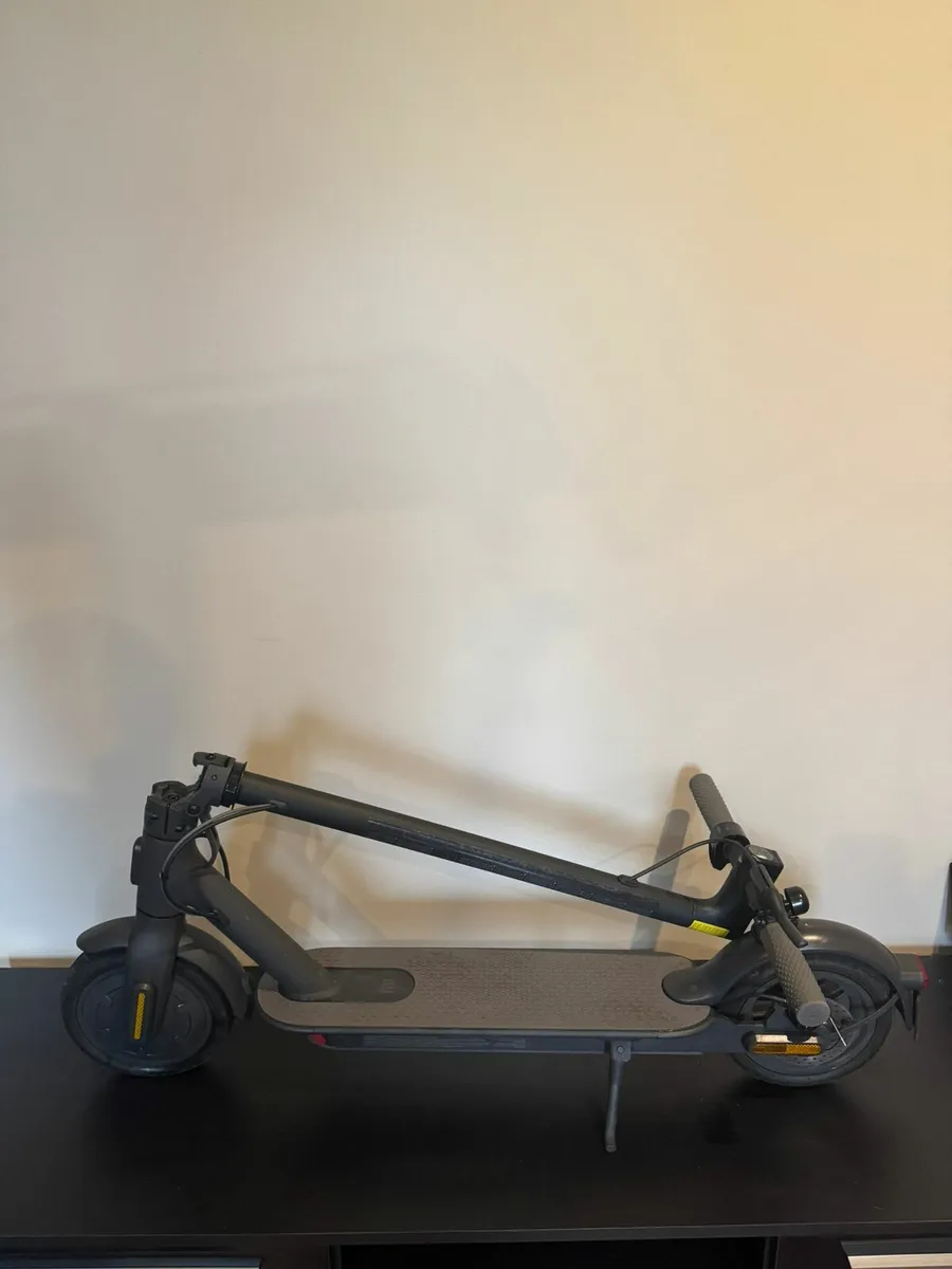 Xiaomi MI 1s Scooter - Image 2
