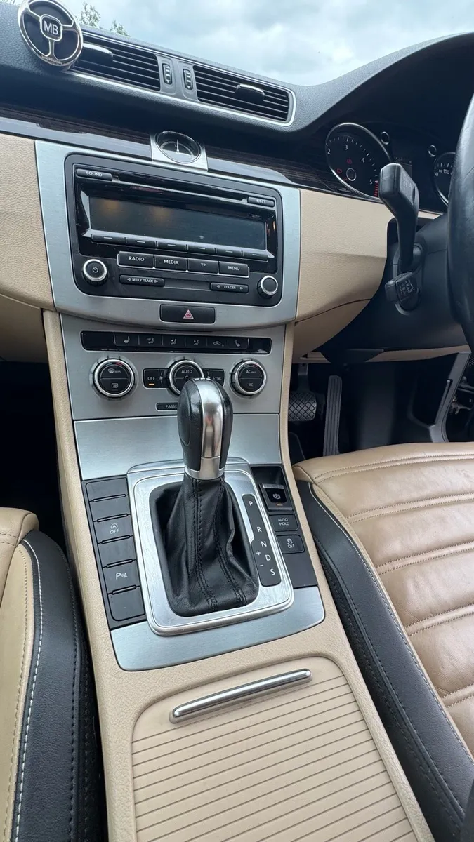 2013 Passat CC low milage - Image 4