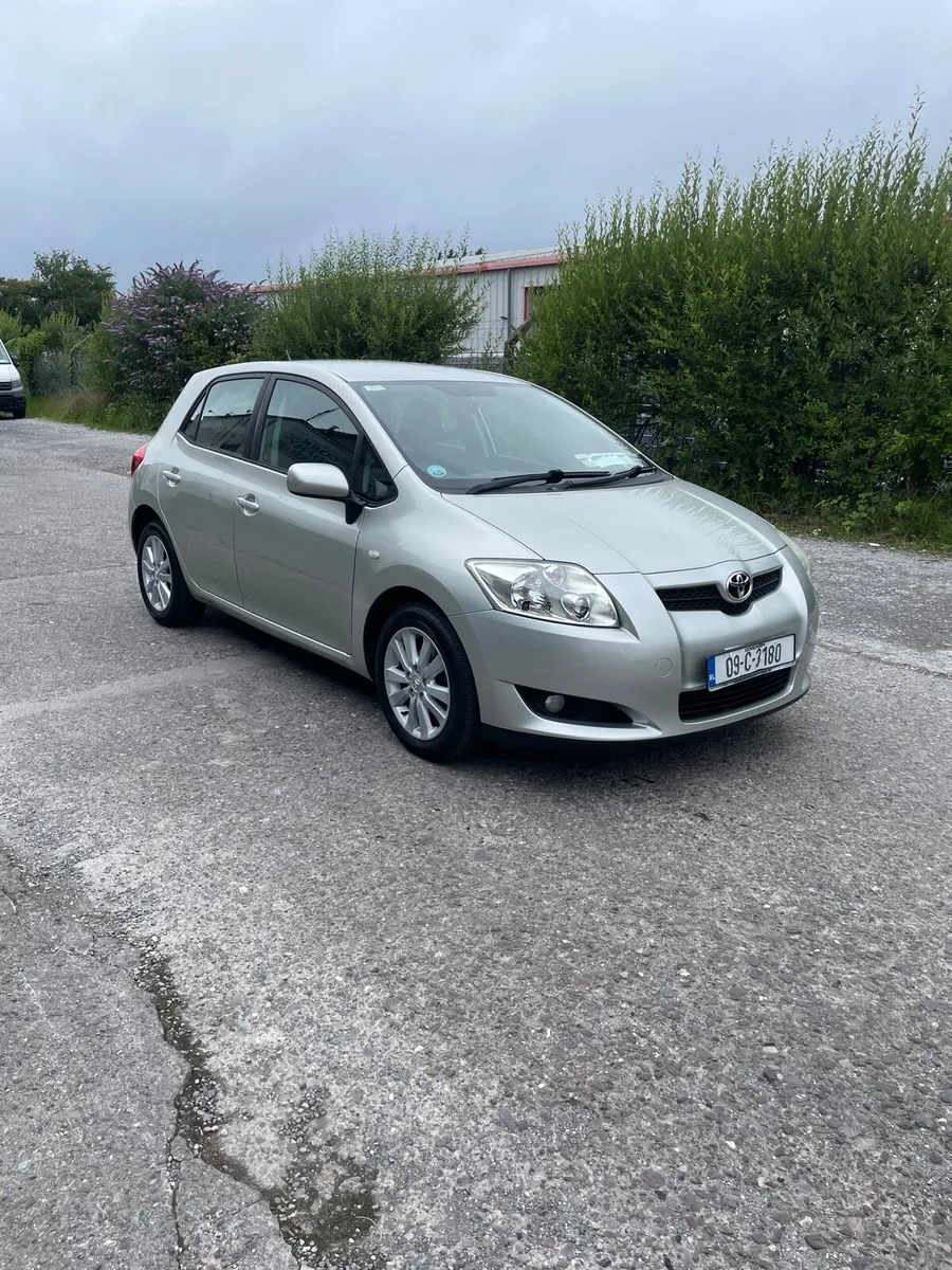 Toyota auris 2009 - Image 1