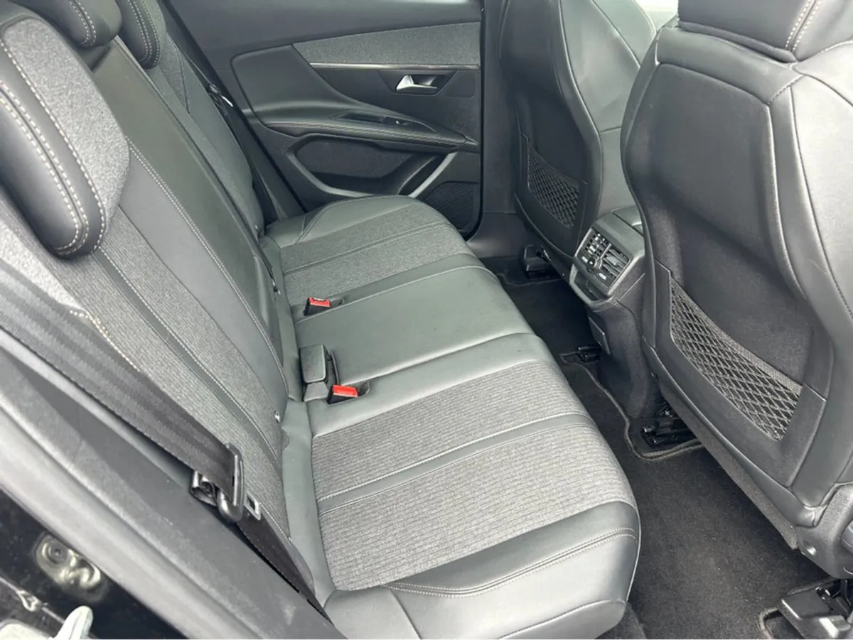 Peugeot 3008 Gt-line 1.2 Automatic//only 91000KLM - Image 3