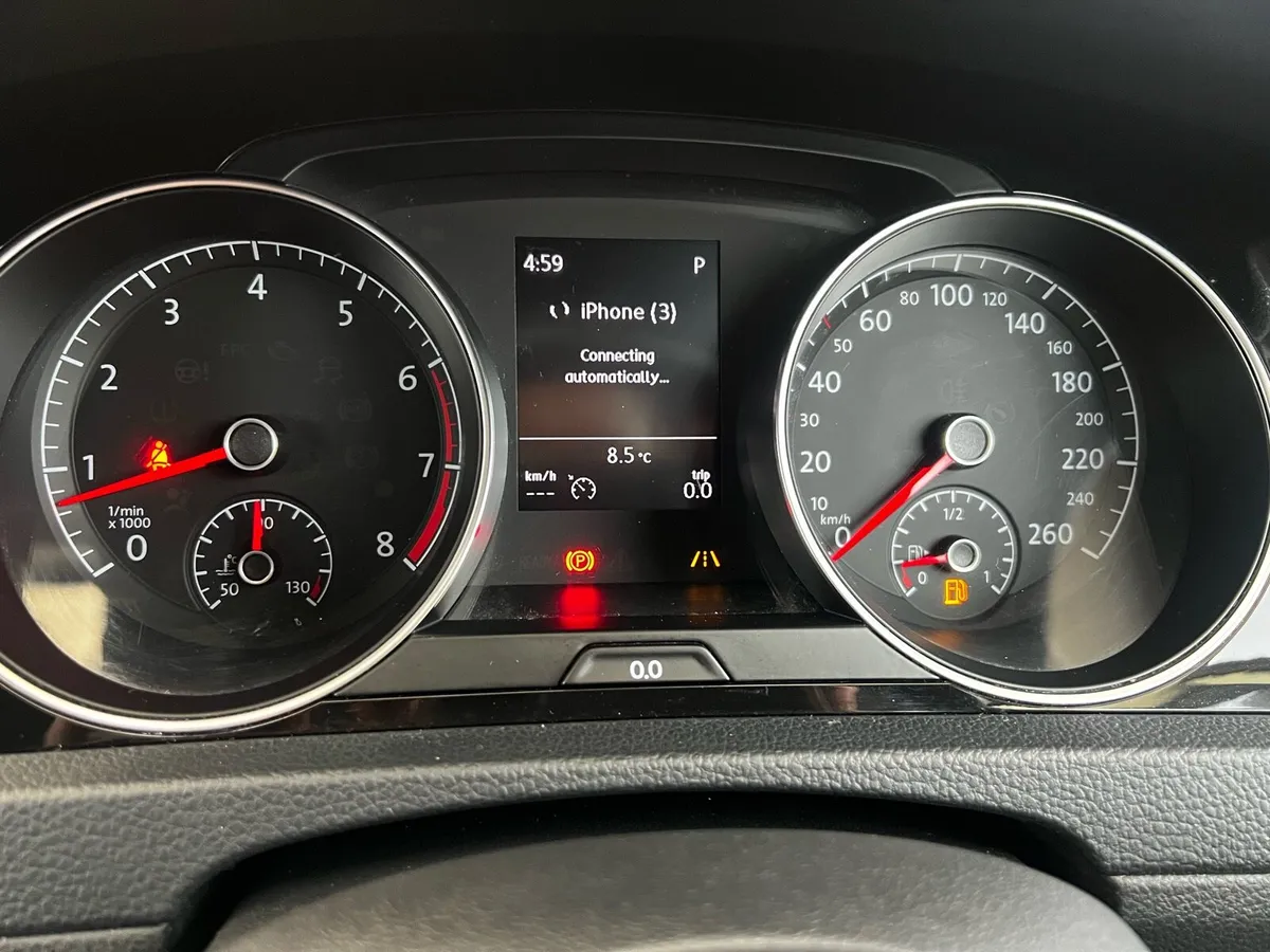 VW Golf TSI 1.4 High-line 140bhp automatic 7speed - Image 2